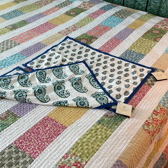 PAIR Pottery Barn Kumari block print lumbar pillows - Picture 6 of 8